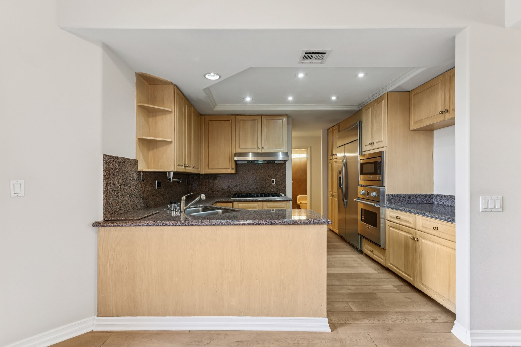 Building Photo - 14290 Dickens St