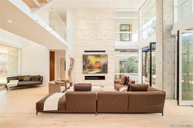 Building Photo - 121 S Dexter St