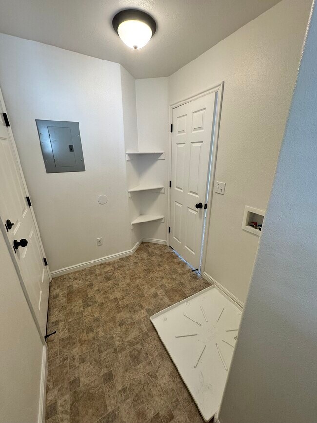 Building Photo - 4148 W 5060 S