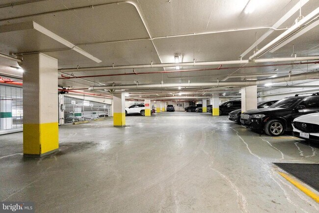 Building Photo - 1111 25th St NW