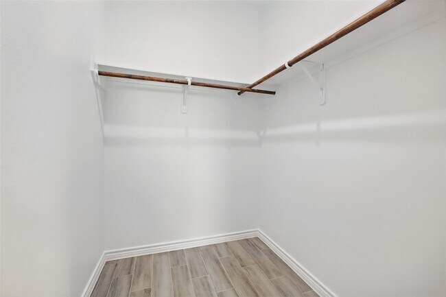 Building Photo - 16884 Kempwood