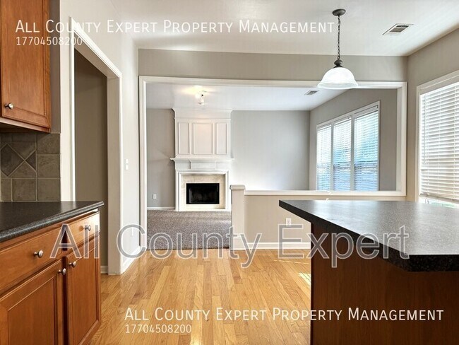 Building Photo - 3670 Fedorite Walk