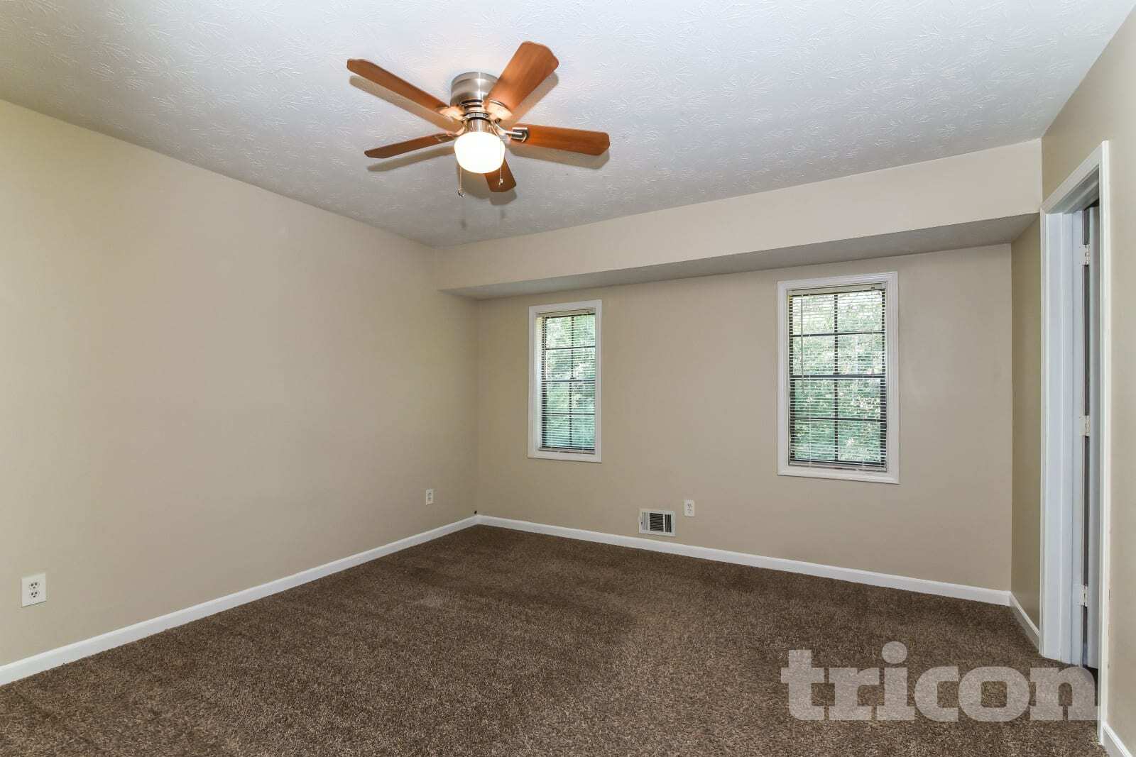 Building Photo - 4255 Mountain Glen Trace