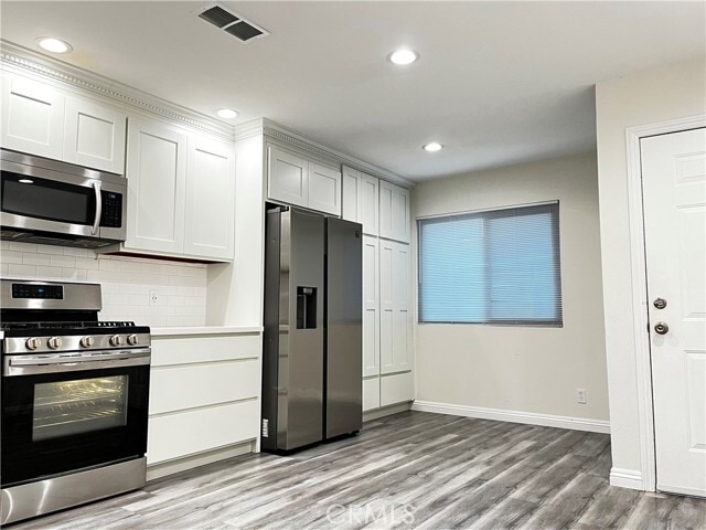 Building Photo - 7631 Amazon Dr