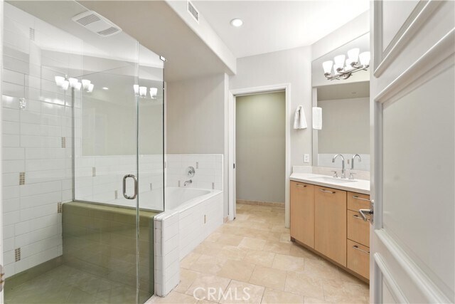 Building Photo - 403 Caruso Ave