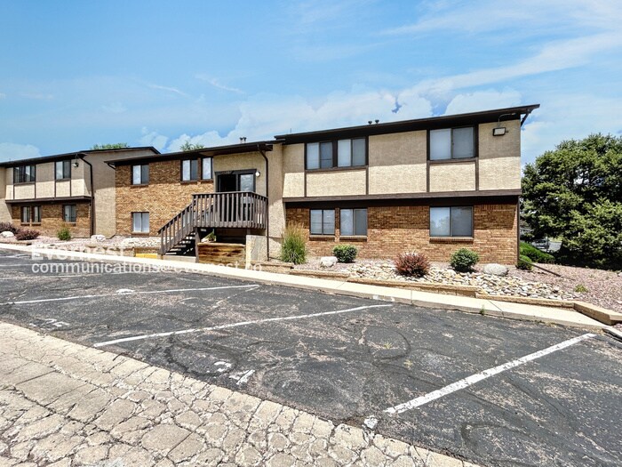 Building Photo - 1120 Yuma St