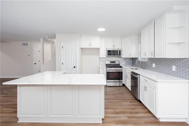 Building Photo - 4100 Chanticleer Dr NW