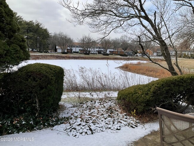 Building Photo - 37 Dogwood Dr