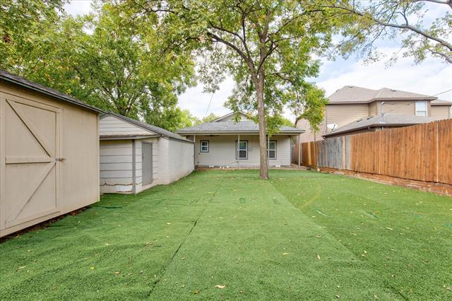 Building Photo - 2521 Benbrook Blvd
