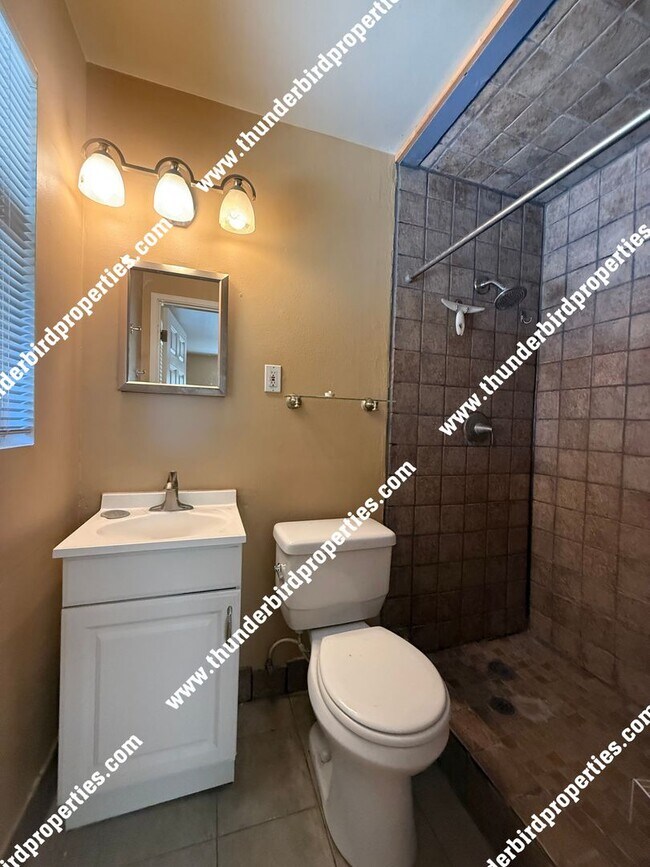 Building Photo - 5709 Arvilla Ave NE