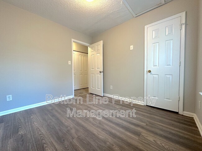 Building Photo - 3521 Atlas Dr