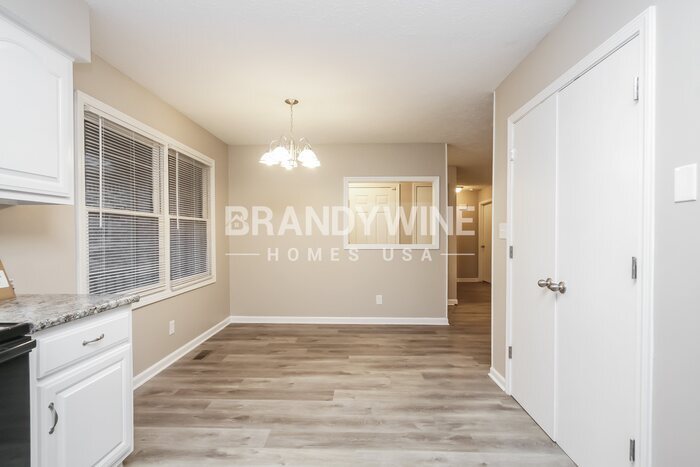 Building Photo - 7536 S Katherine Dr