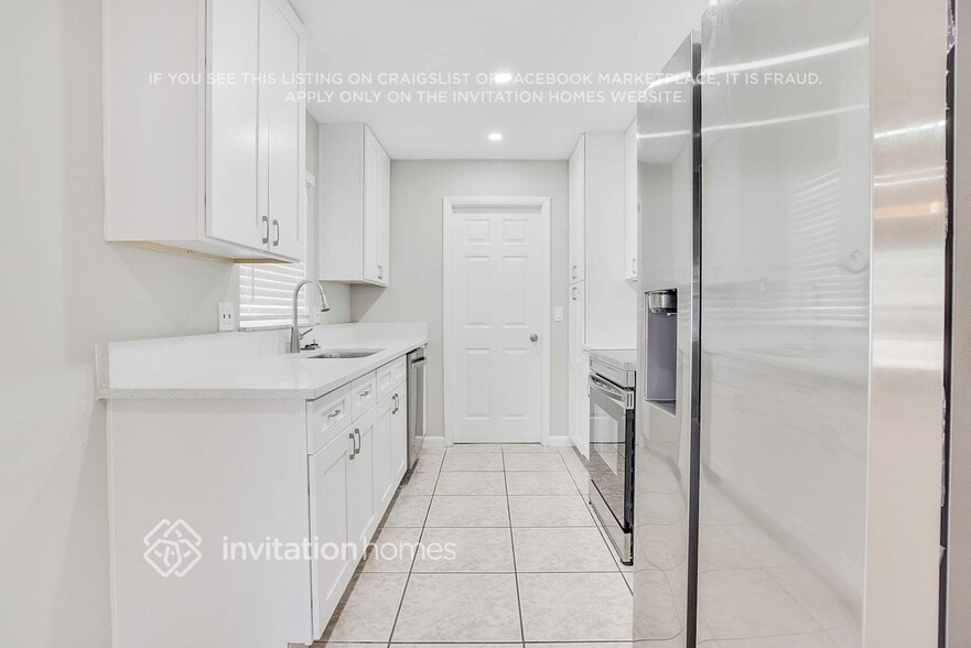 Building Photo - 1842 Teakwood Dr