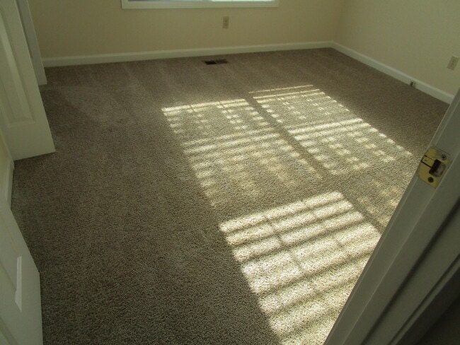 Building Photo - 610 Archdale Dr