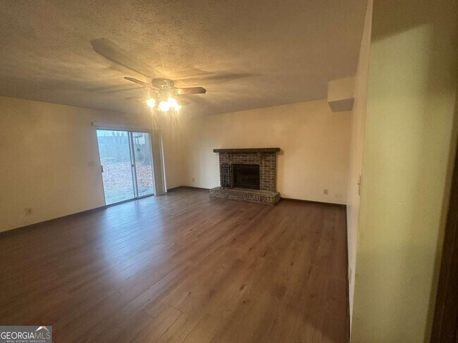 Building Photo - 313 Ridge Trail