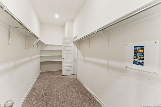 Building Photo - 12142 Buckaroo Ranch