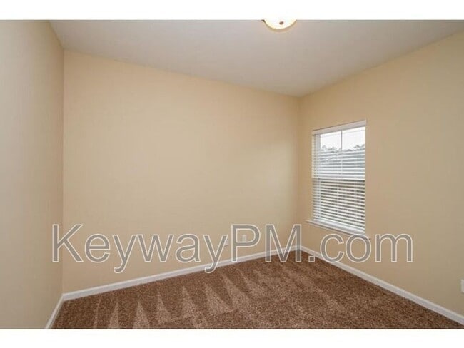 Building Photo - 713 Kensey Park Ln