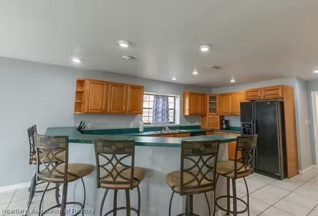 Building Photo - 3116 Tanglewylde Ave