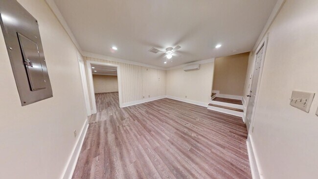 Building Photo - 986 Pembroke Pl