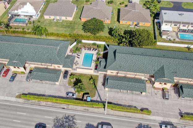 Building Photo - 1429 Cape Coral Pkwy W