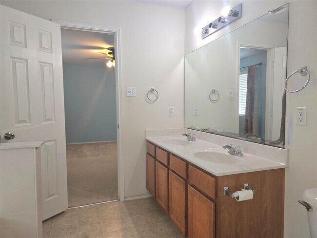 Building Photo - 133 Hillhouse Ln