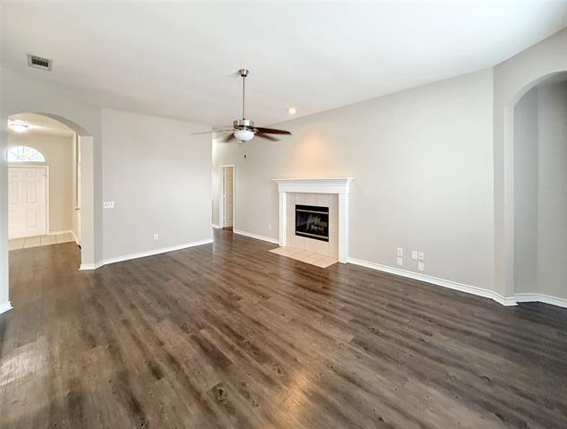 Building Photo - 3104 Hoffman Dr
