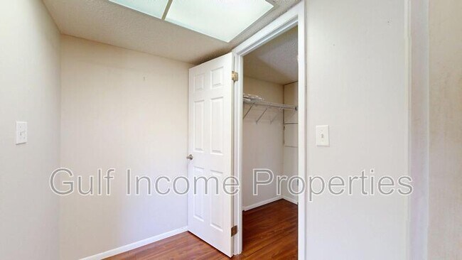 Building Photo - 4121 Heron Way