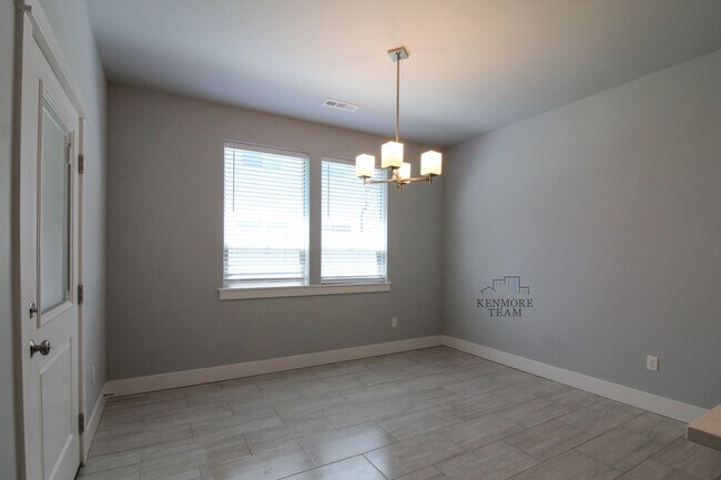 Building Photo - 9114 Ruven St