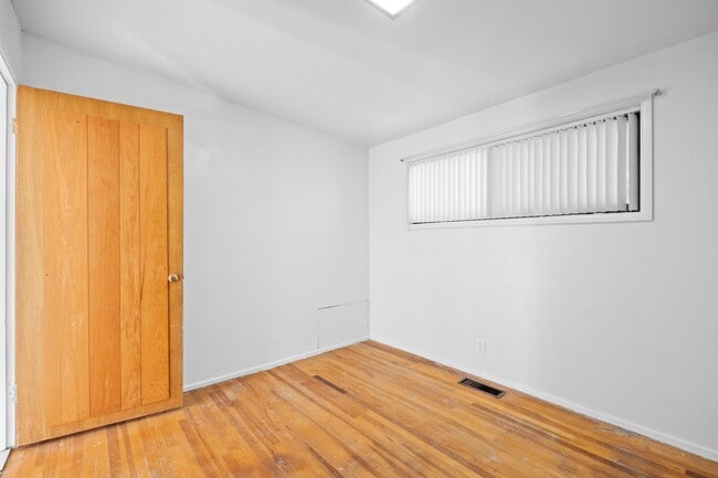 Building Photo - 1849 W 3255 S