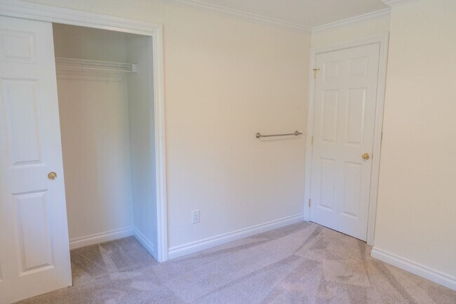 Building Photo - 3bd/1.75ba Sammamish House