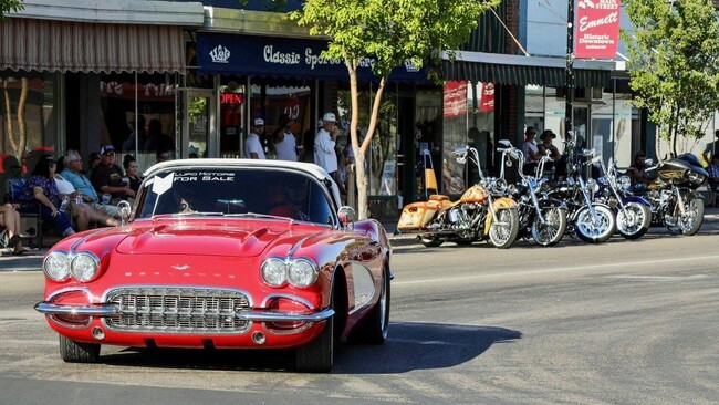 Building Photo - 402 Hazel Ave