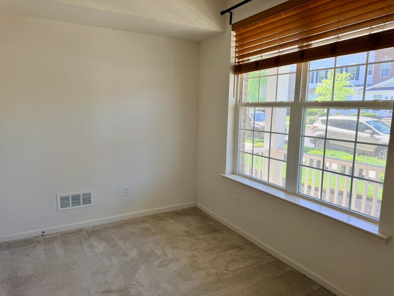 Bedroom 1 with private bath - 3744 Green St