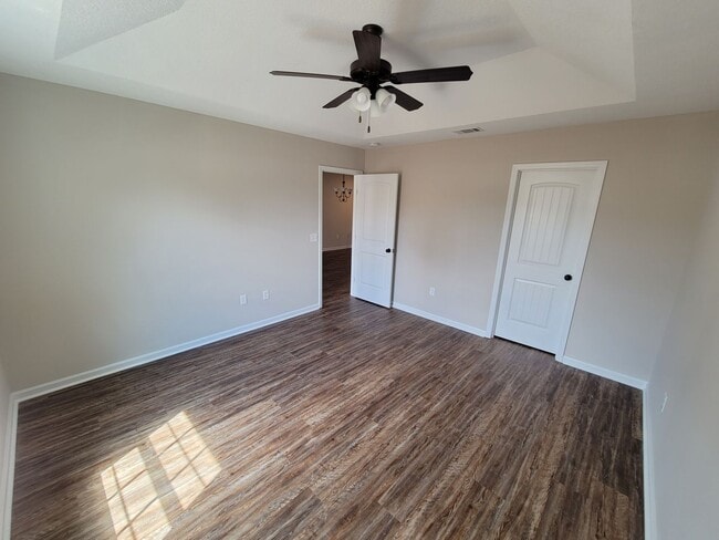 Building Photo - 431 Andover Dr