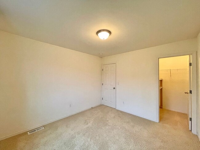 Building Photo - Great Home For Rent