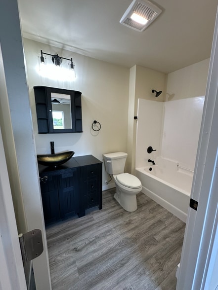 Building Photo - 16899 S 12th St