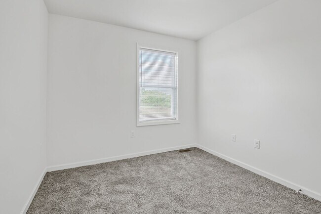 Building Photo - Newly built 3BR/2.5Bath Townhouse for rent...