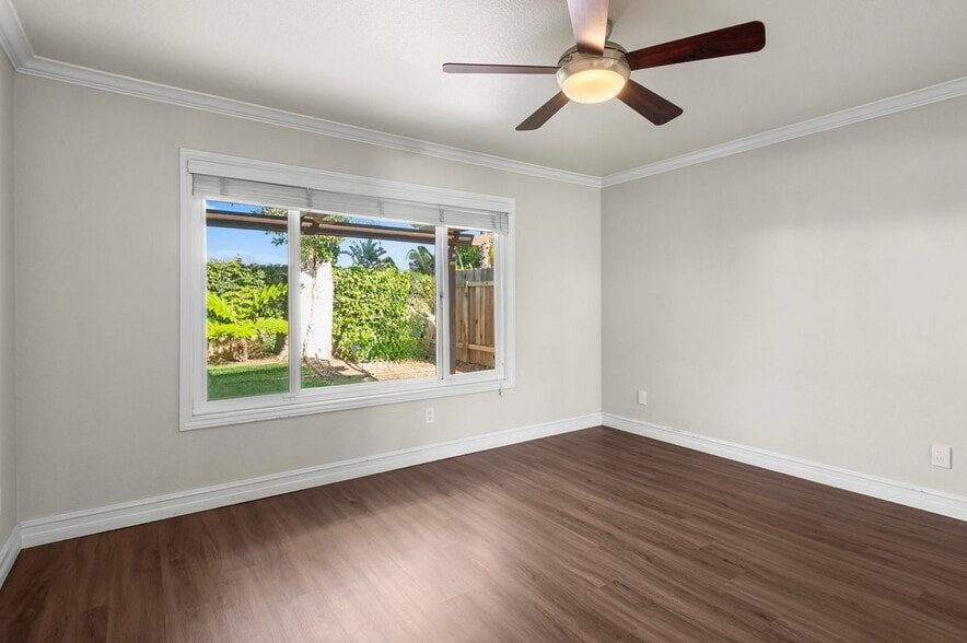 Building Photo - 5059 Via Calderon