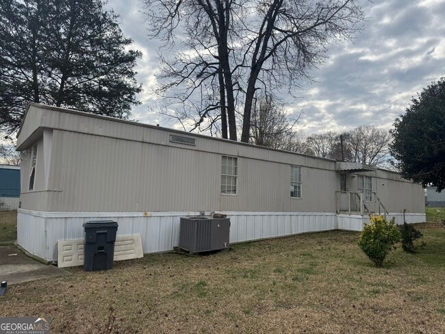 Building Photo - 521 Bay Creek Crossing