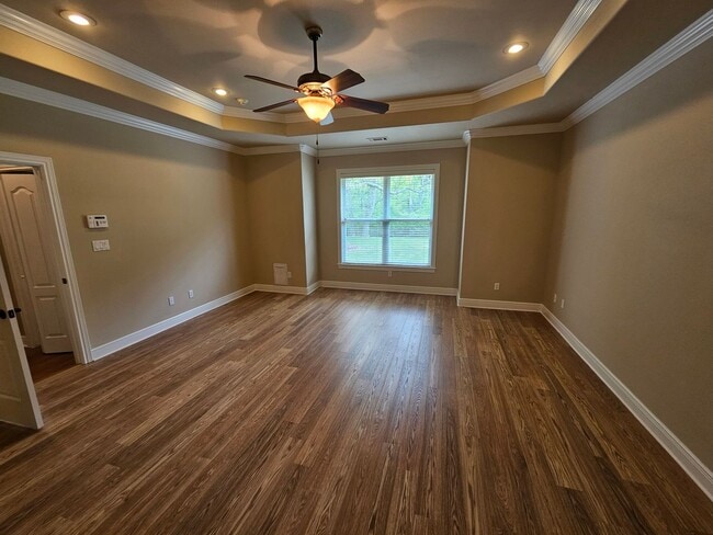 Building Photo - Beautiful Large Home in Johnson