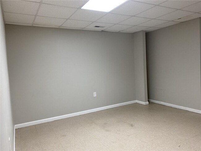 Building Photo - 612 Braidwood Dr NW