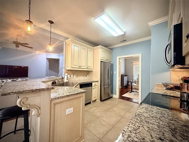 Building Photo - 5812 Lotus Cir