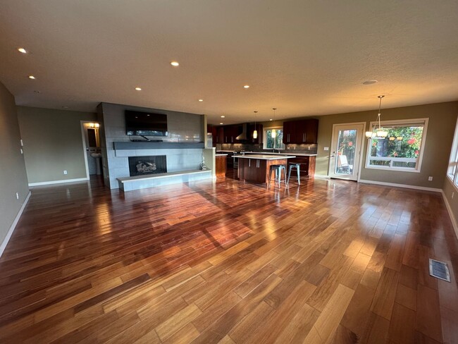 Building Photo - 14920 NW Northumbria Ln
