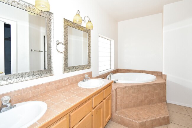 Building Photo - 9644 37th St