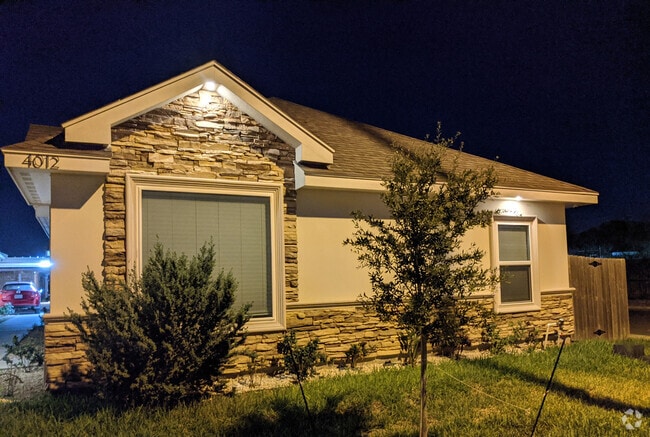 Building Photo - 4012 Whitewing Ave