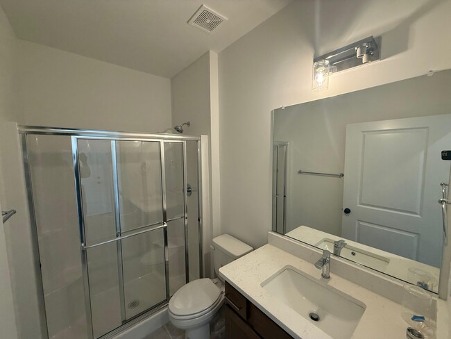 Building Photo - 15390 Oasis Sun Aly