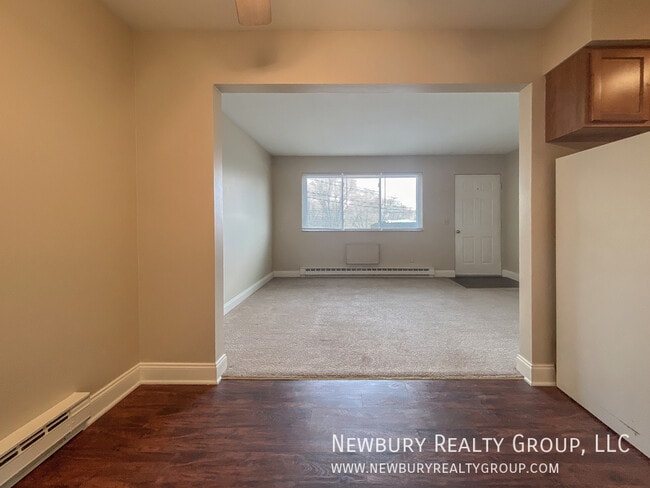 Building Photo - 1 Sunbury Estates