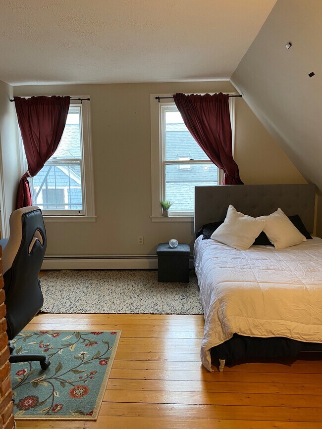 Bedroom 2 - 273 Bowen St