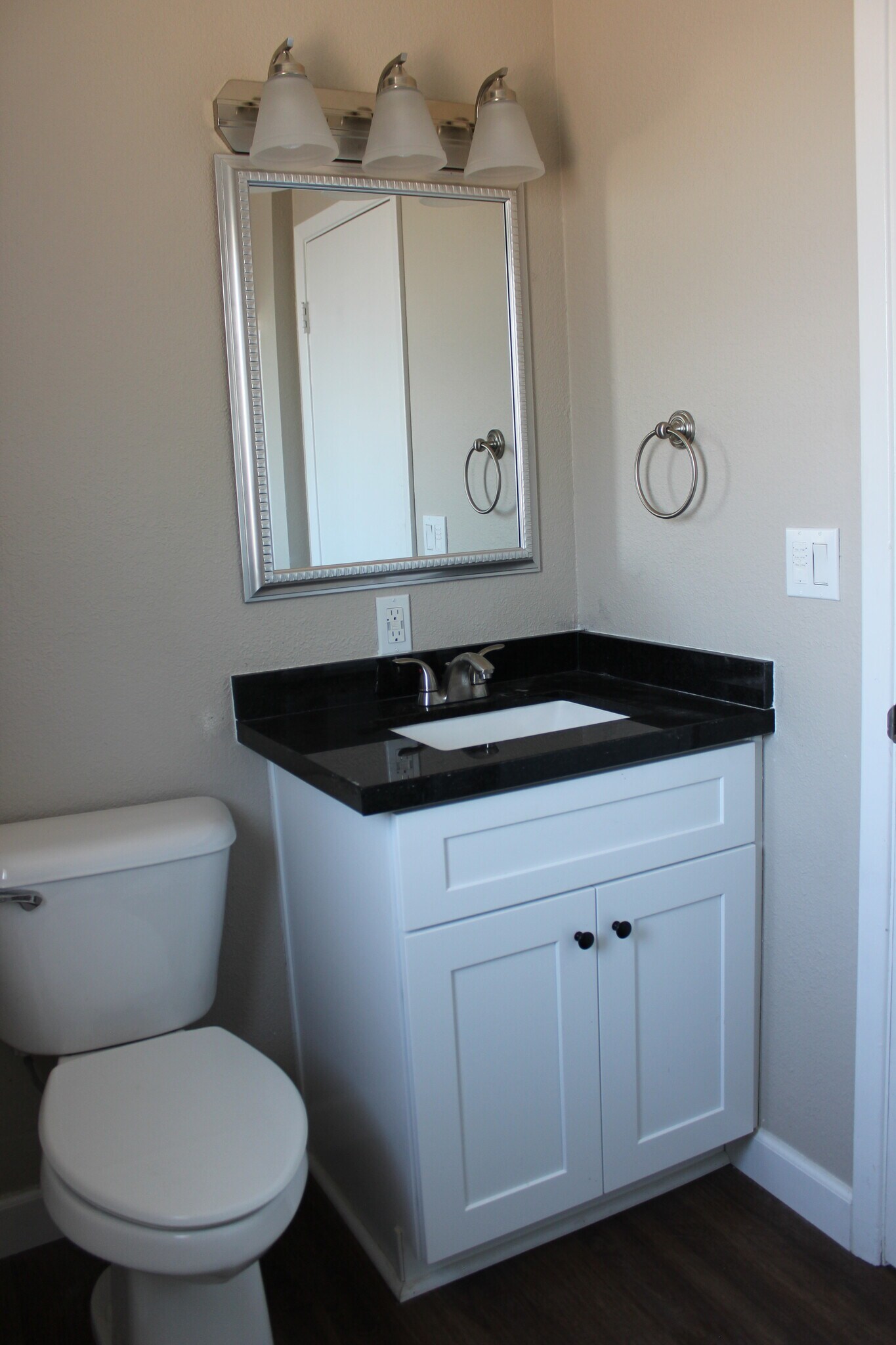 Primary Bath - 819 E Fountain St
