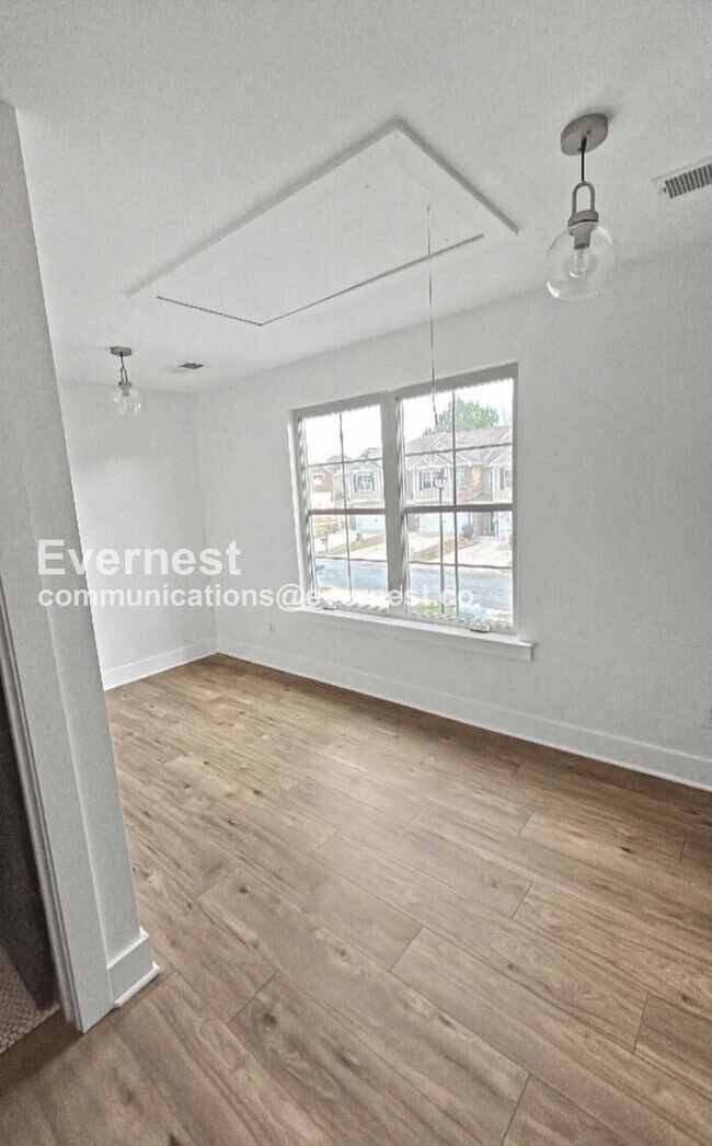 Building Photo - 528 Polo Way