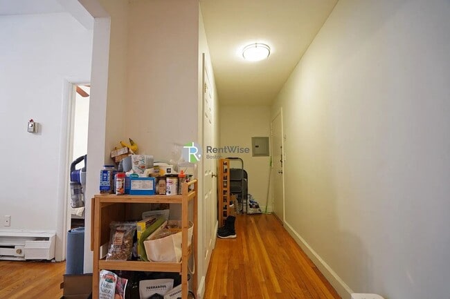 Building Photo - 531 Beacon St